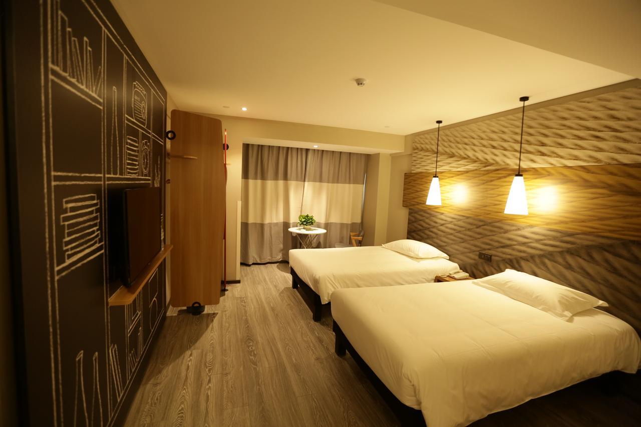 Ibis Chengdu West Jingcui Road Hotell Eksteriør bilde