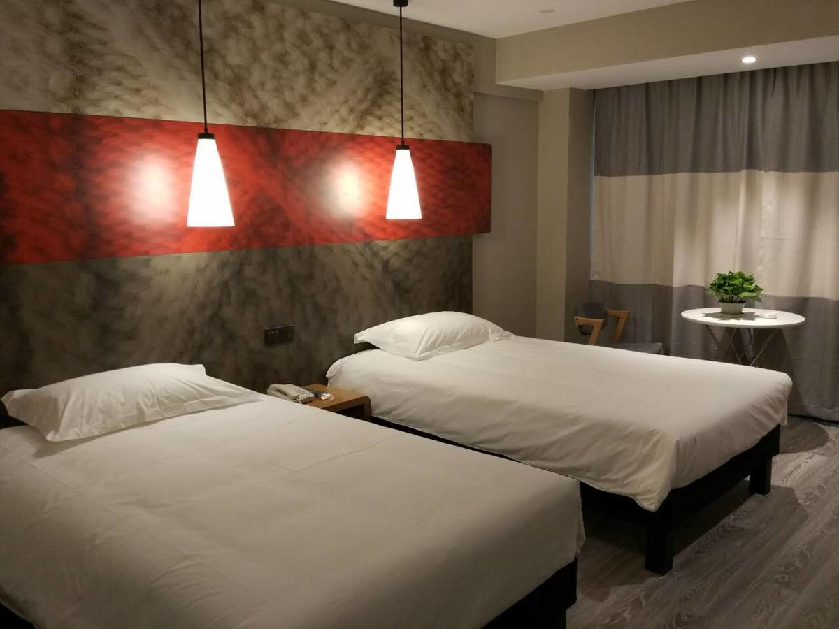 Ibis Chengdu West Jingcui Road Hotell Eksteriør bilde