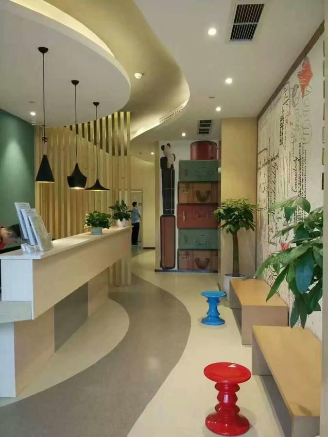 Ibis Chengdu West Jingcui Road Hotell Eksteriør bilde